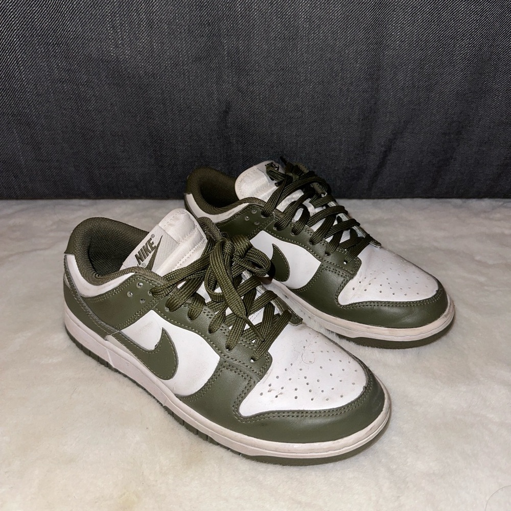 Women’s dunk low `medium olive’